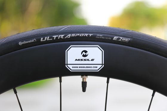 Men's Carbon Fiber Road Bike With 430/470/500/530 Rim Material And Carbon Fibre Frame